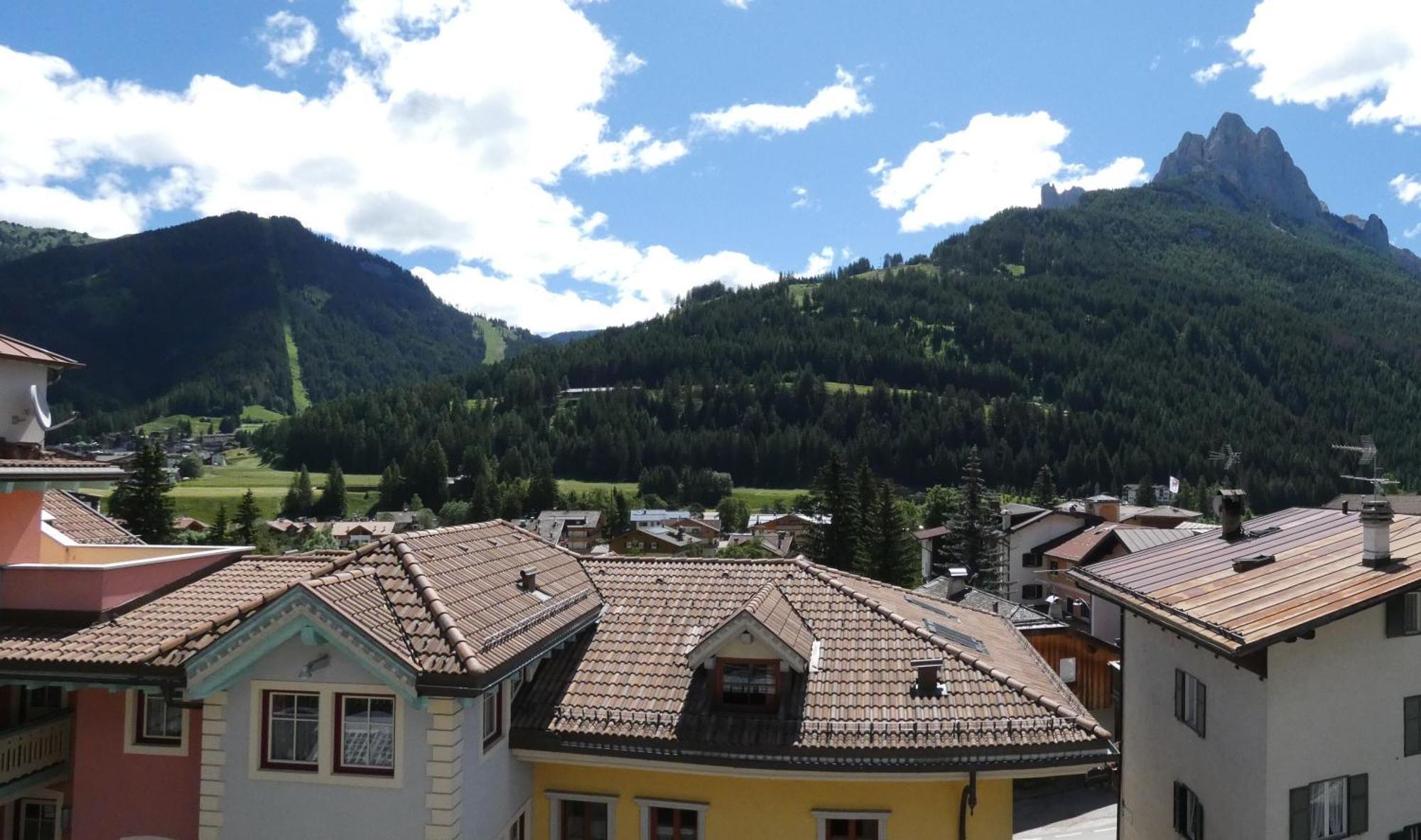 Apartamento Casa Al Mesdì Pozza di Fassa Exterior foto